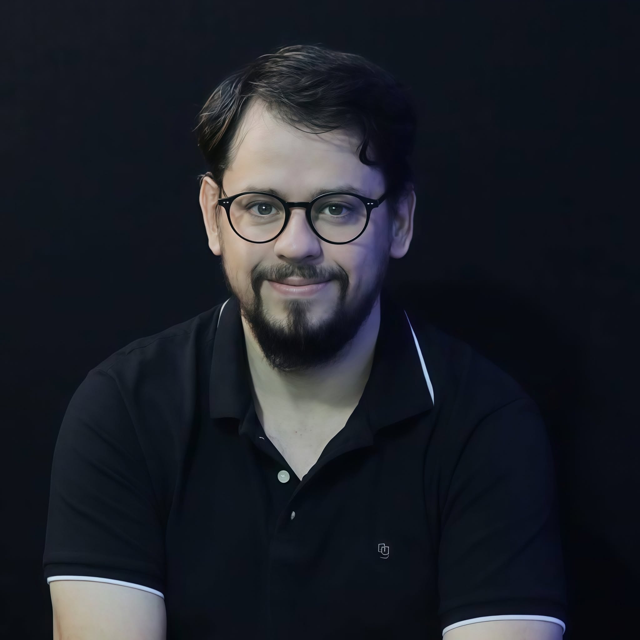 Lic. Mario Velázquez, facilitador del minicurso Inteligencia Artificial y Marketing Digital
