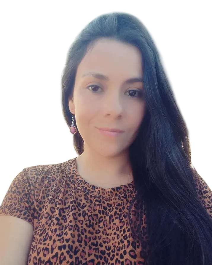 Msc. Andrea Guadalupe Sotto Calonga, facilitadora del minicurso Economía Verde y Desarrollo Sostenible